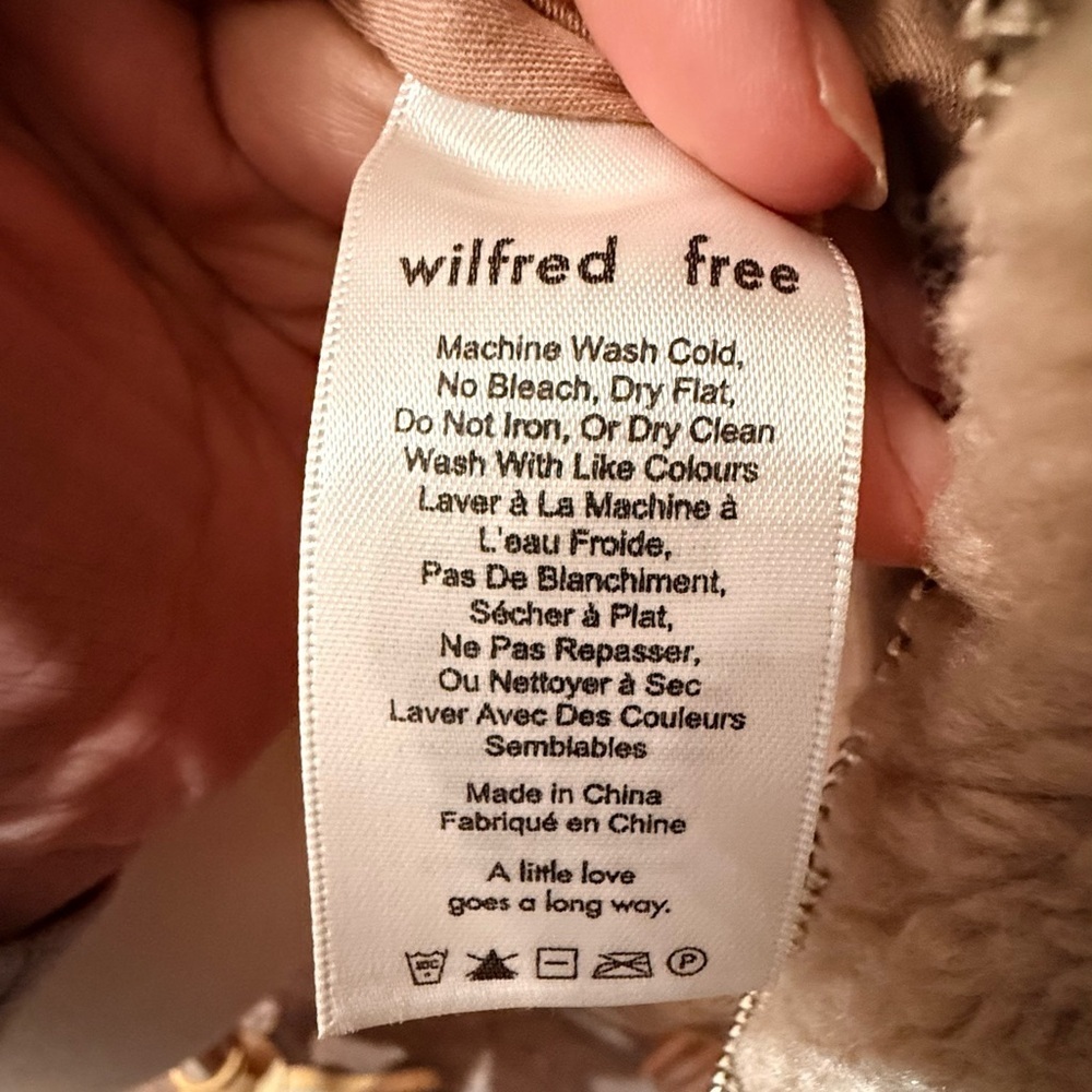 💋Aritzia Sherpa teddy jacket coat as seen on Kendall Jenner, oversized size XXS - Picture 9 of 12